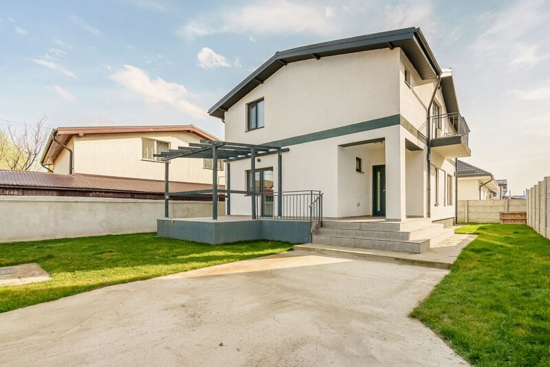 Vila noua individuala Tineretului, langa gradinita noua.