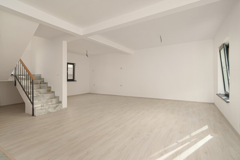 Vila noua individuala Tineretului, langa gradinita noua.