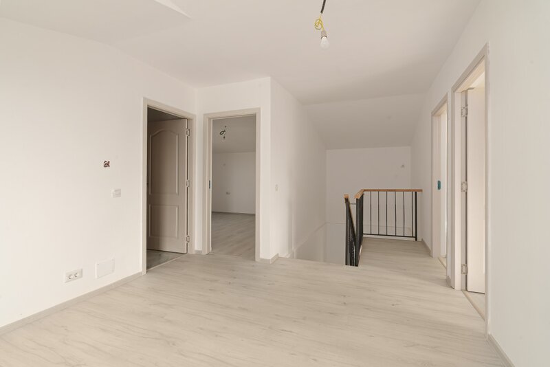 Vila noua individuala Tineretului, langa gradinita noua.